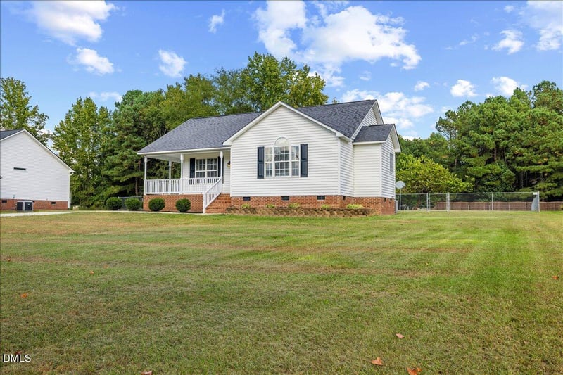 119 Sommerset Dr, Clayton, NC 27520