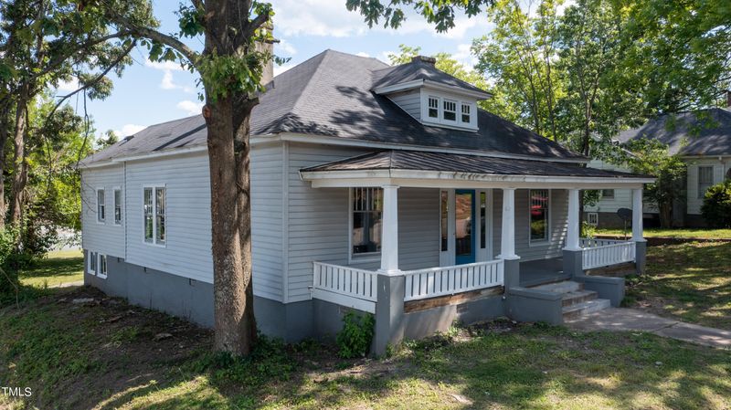 119 Stagg St, Burlington, NC 27217