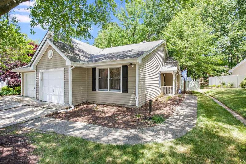 119 Standish Dr, Chapel Hill, NC 27517