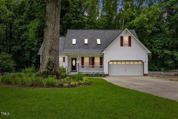 119 Valleycastle Ct, Clayton, NC 27520