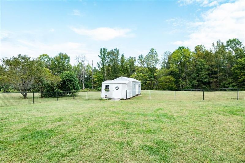 119 Weeping Willow Ln, Mebane, NC 27302