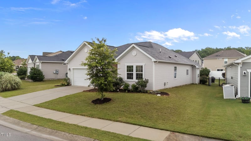 119 Yadkin St, Clayton, NC 27520