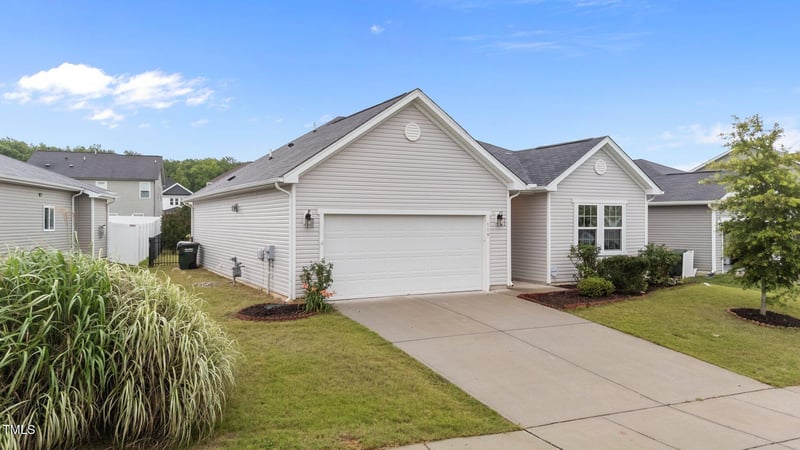 119 Yadkin St, Clayton, NC 27520