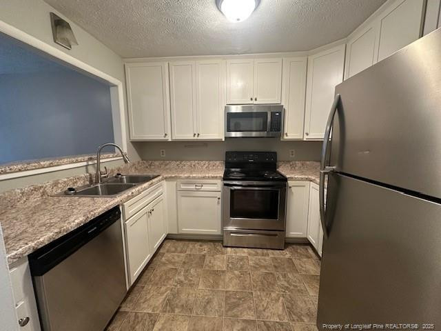 1190 Wrenwood Ct, Fayetteville, NC 28303
