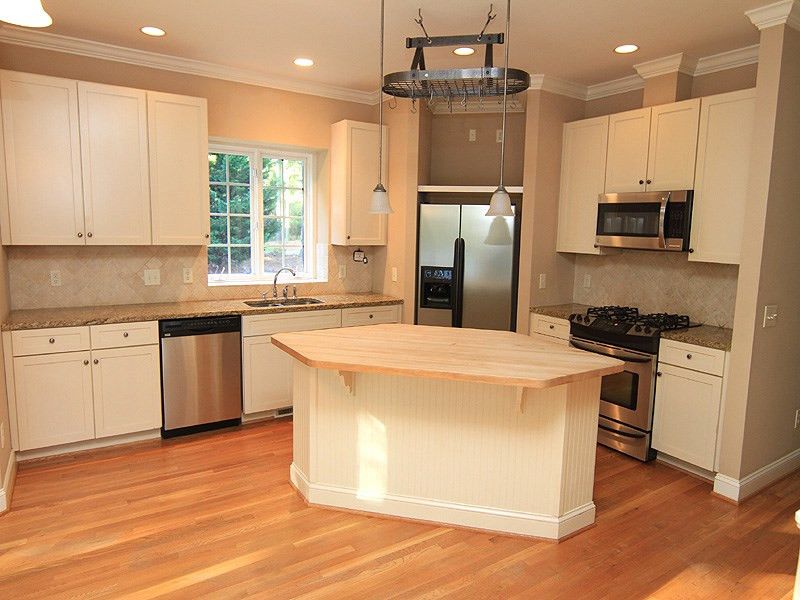 11900 Doc Arnold Dr, Raleigh, NC 27614