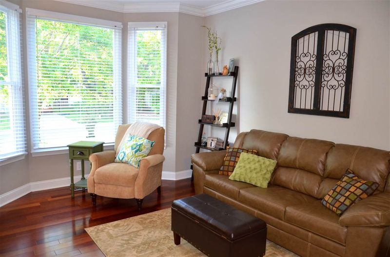 11917 Fairlie Pl, Raleigh, NC 27613