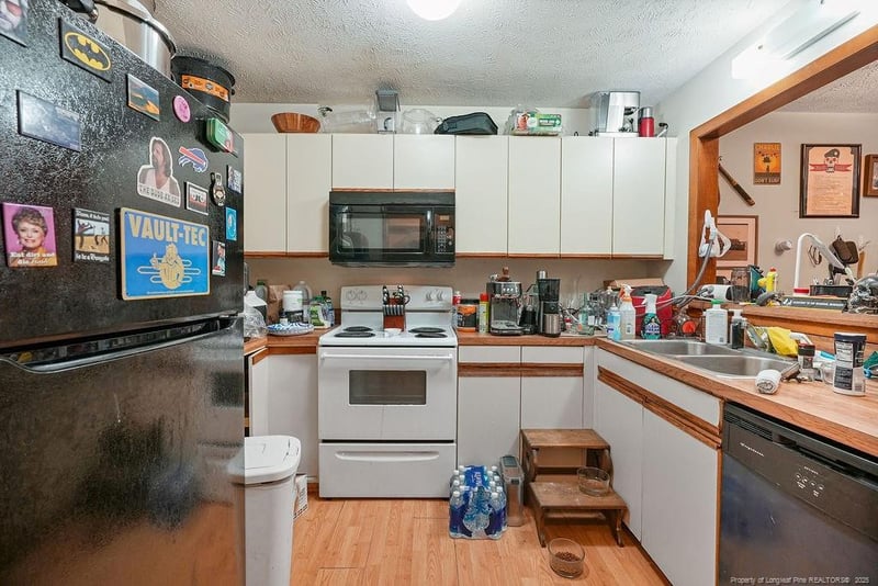 1194 Windham Ct, Fayetteville, NC 28303
