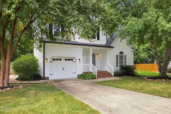 11941 Fairlie Pl, Raleigh, NC 27613