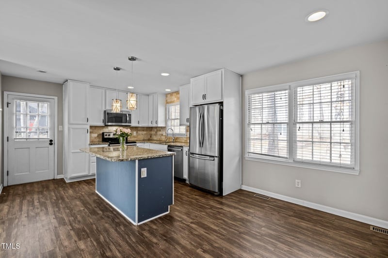 1195 Champion Dr, Cary, NC 27511