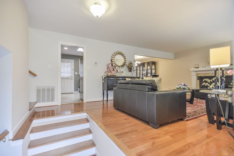 1197 Cypress Rd, Chapel Hill, NC 27517