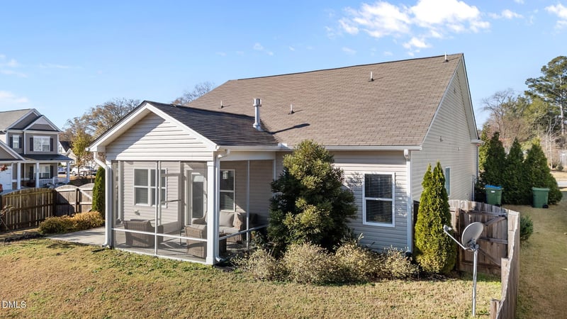 1199 London Meadow Way, Fuquay Varina, NC 27526