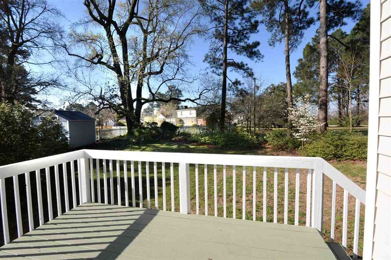 12 Atlantic Ave, Benson, NC 27504
