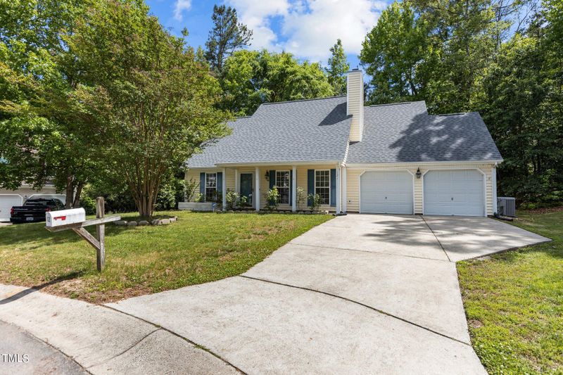 12 S Berrymeadow Ln, Durham, NC 27703