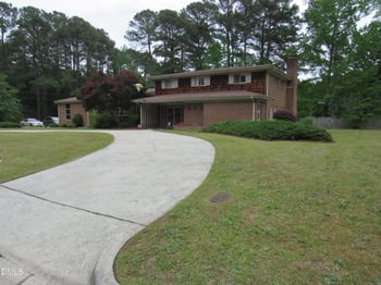 12 Cedar Dr, Smithfield, NC 27577