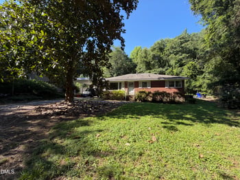12 Circle Dr, Chapel Hill, NC 27516
