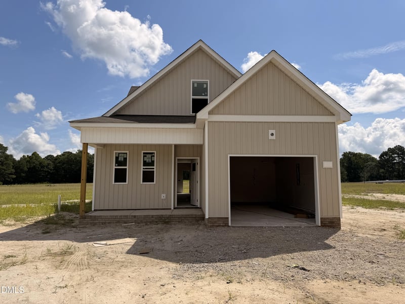 12 W Coulter Ct, Selma, NC 27576