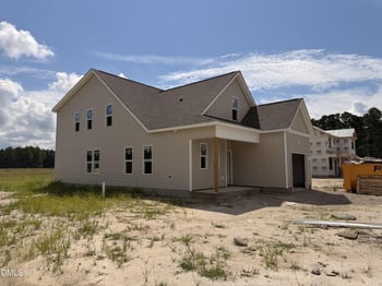 12 W Coulter Ct, Selma, NC 27576