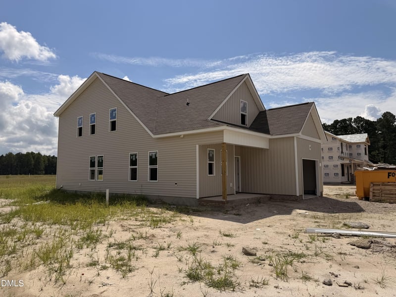 12 W Coulter Ct, Selma, NC 27576