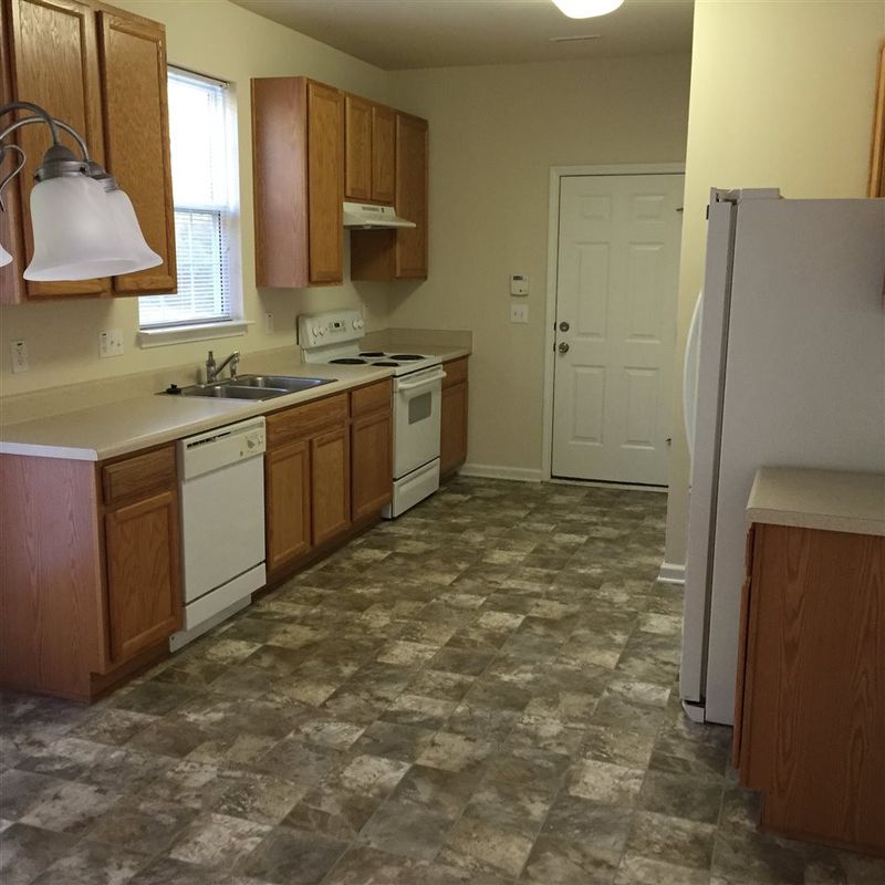 12 Crescent Hill Ct, Durham, NC 27704