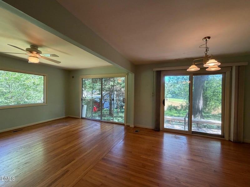 12 Ellen Pl, Chapel Hill, NC 27514