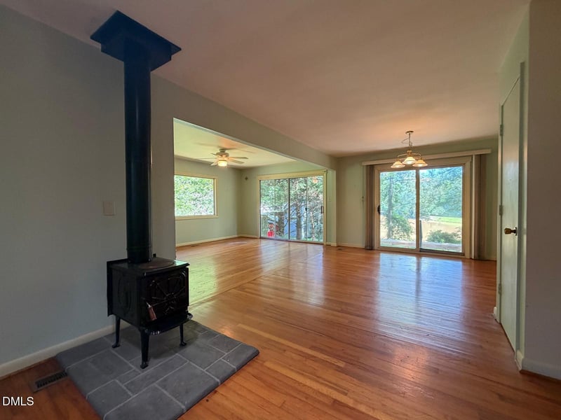 12 Ellen Pl, Chapel Hill, NC 27514