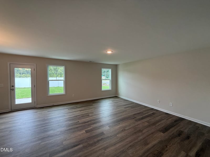 12 Emily Gardens Dr, Selma, NC 27576