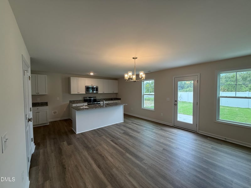 12 Emily Gardens Dr, Selma, NC 27576