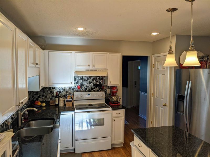 12 Epping Ct, Durham, NC 27703