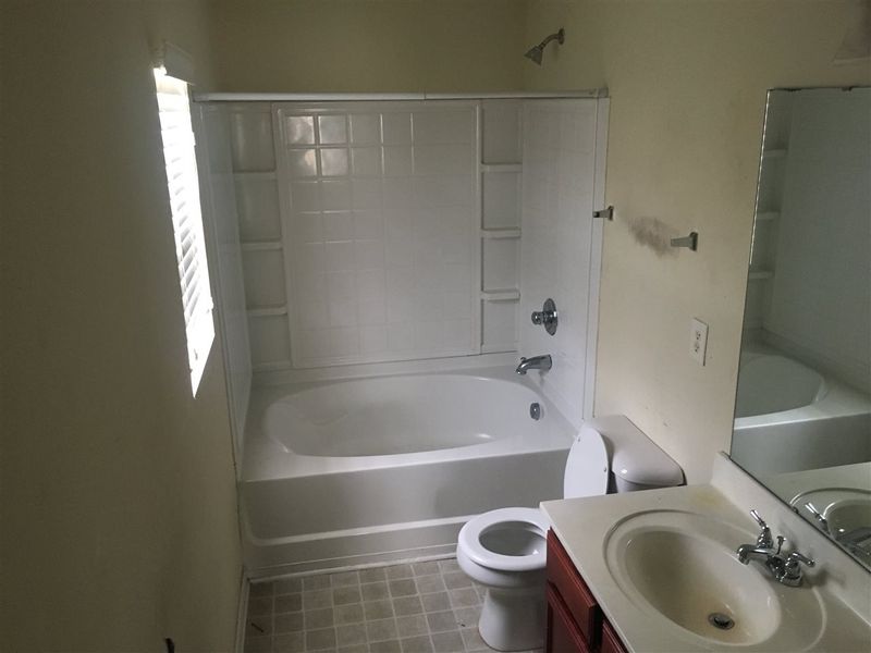 12 Fielding Ct, Durham, NC 27703