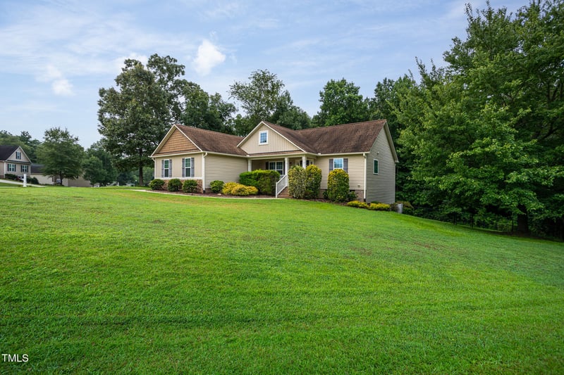 12 Hibernia Ct, Smithfield, NC 27577