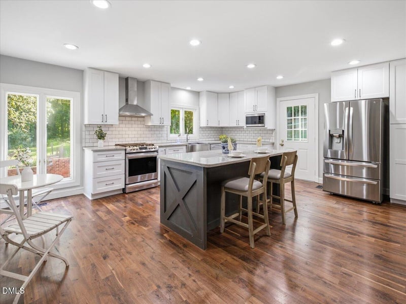 12 Lanier Dr, Chapel Hill, NC 27517