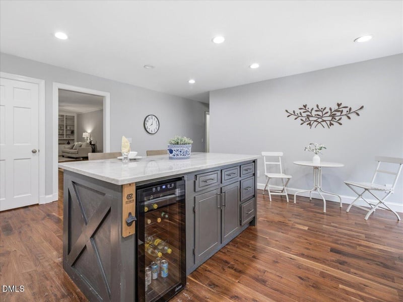 12 Lanier Dr, Chapel Hill, NC 27517