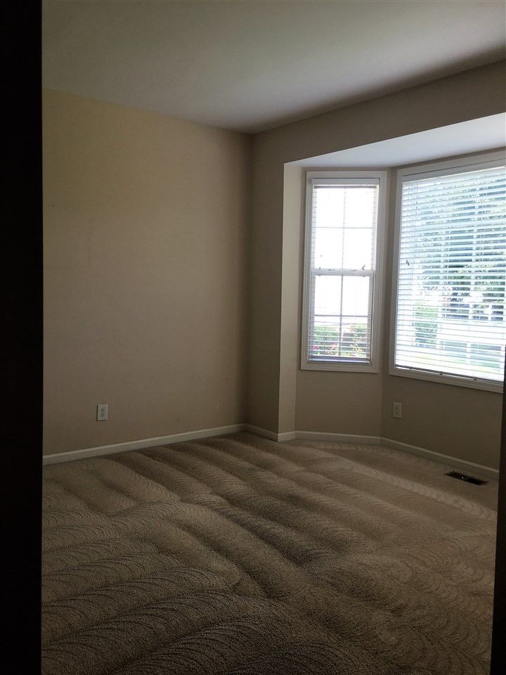 12 Laurel Leaf Ct, Durham, NC 27703