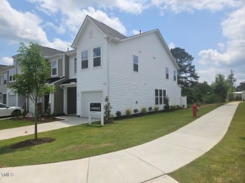 12 Lavender Ln, Clayton, NC 27520