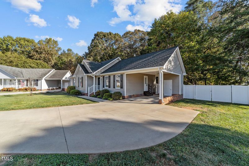 12 Lea Ln, Mebane, NC 27302
