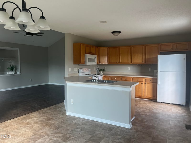 12 Linsey Ct, Lillington, NC 27546
