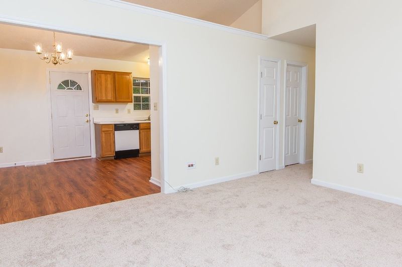 12 Oakside Ct, Durham, NC 27703