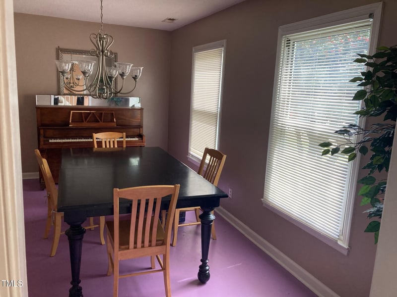 12 Patriot Cir, Durham, NC 27704