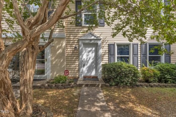 12 Patriot Cir, Durham, NC 27704