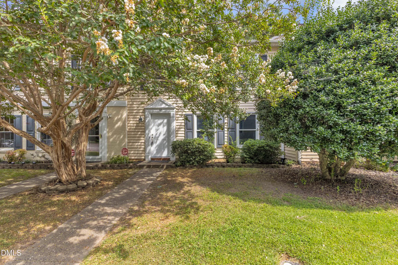 12 Patriot Cir, Durham, NC 27704