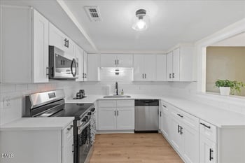 12 Patriot Cir, Durham, NC 27704