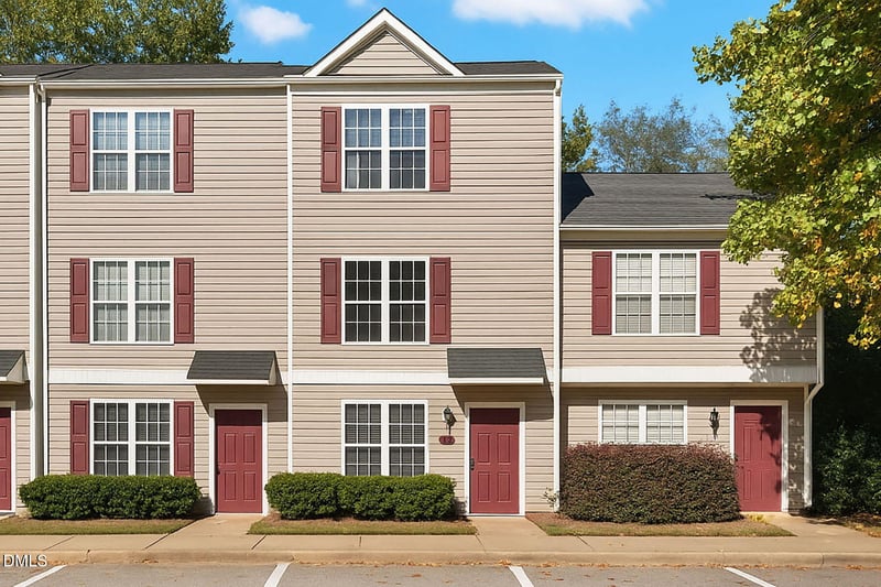 12 Red Ln, Raleigh, NC 27606