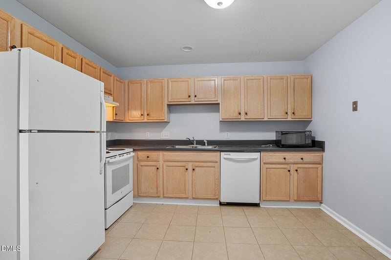 12 Red Ln, Raleigh, NC 27606
