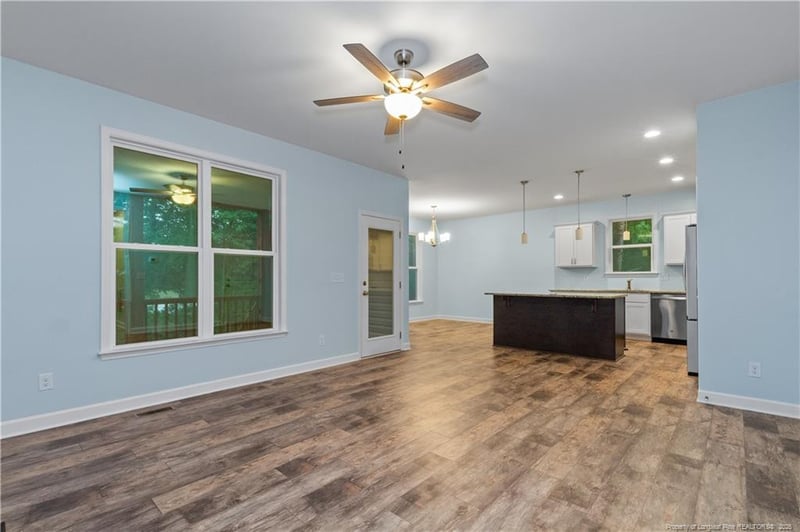12 Stonecliff Ln, Sanford, NC 27332