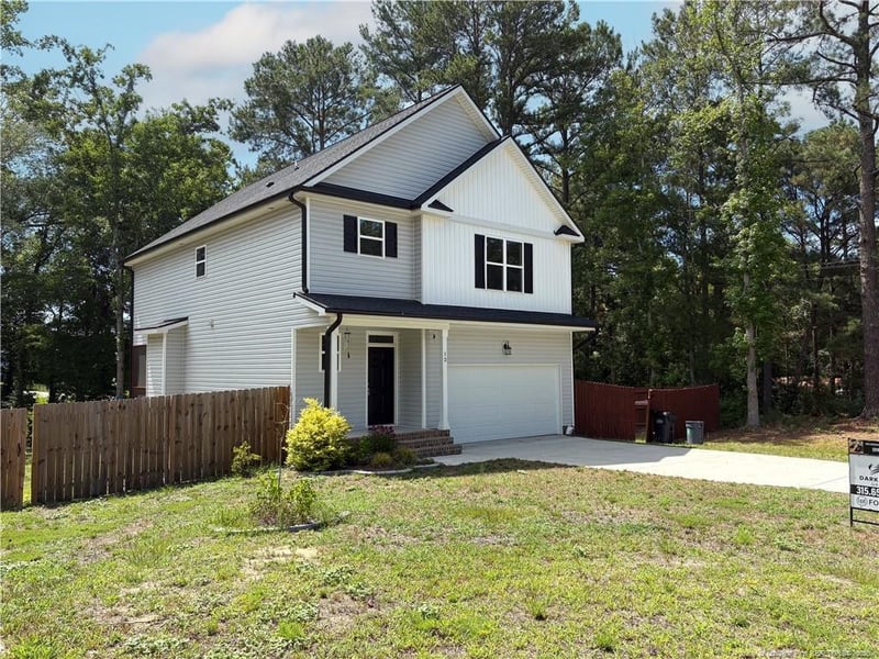 12 Stonecliff Ln, Sanford, NC 27332