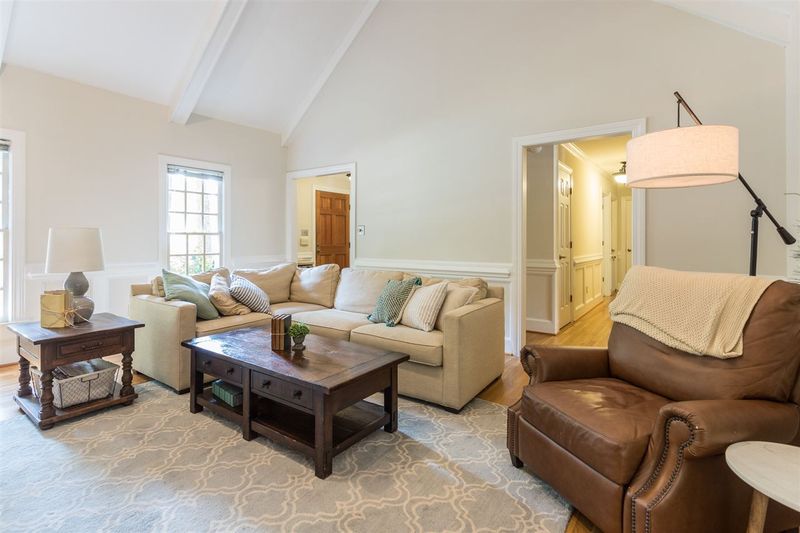 12 Strawberry Ridge Ln, Durham, NC 27713