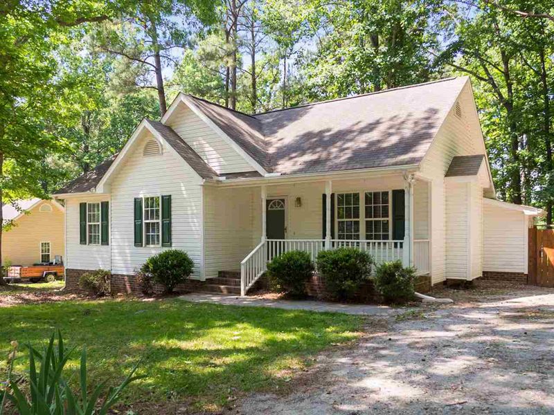 120 Beaver Ridge Dr, Youngsville, NC 27596