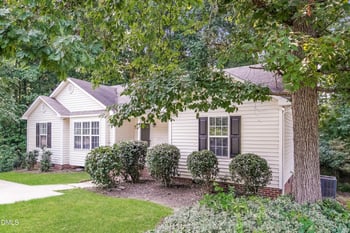 120 Biltmore Dr, Clayton, NC 27520