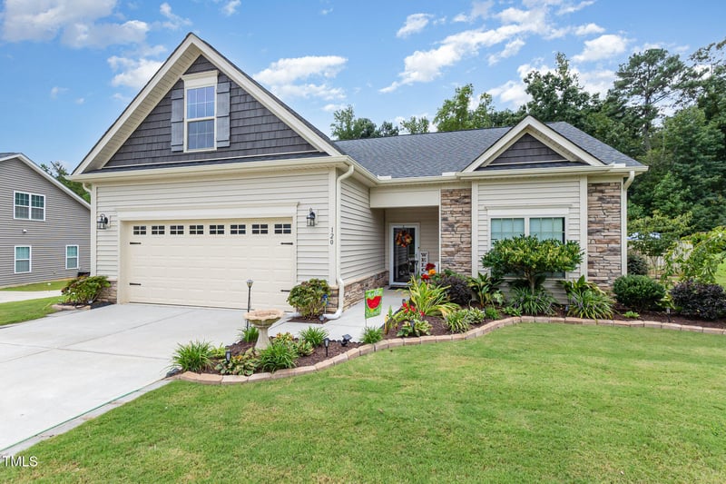 120 Brickhouse Ln, Fuquay Varina, NC 27526