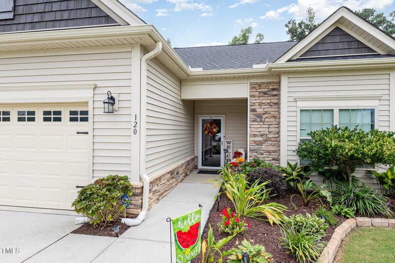 120 Brickhouse Ln, Fuquay Varina, NC 27526